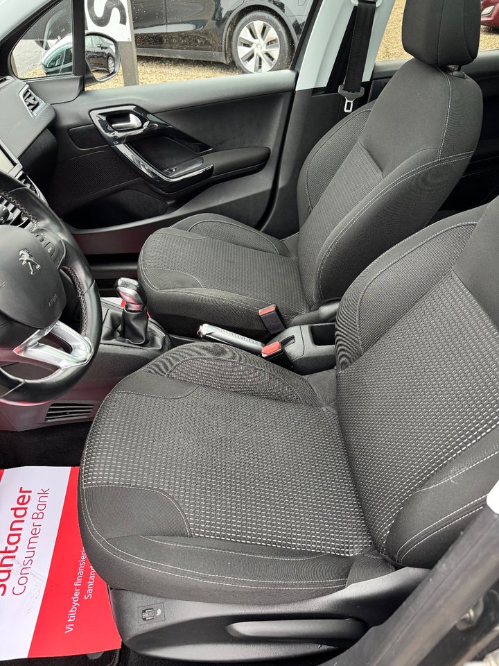 Peugeot 208 1,6 BlueHDi 100 Envy+ 5d