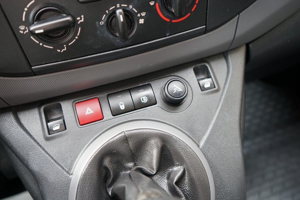 Peugeot Partner 1,6 BlueHDi 75 L1 Van 4d