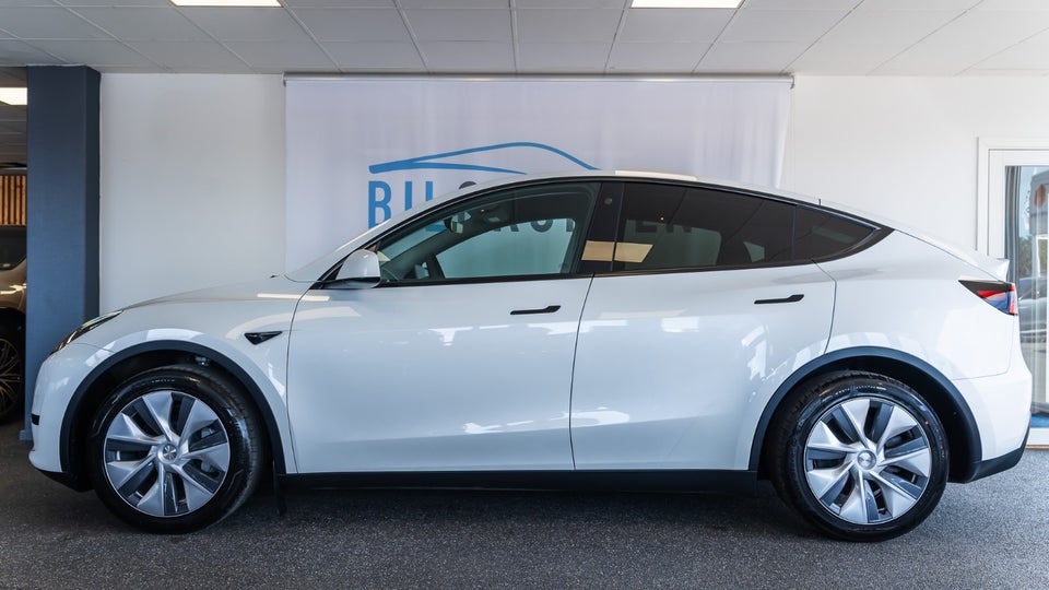 Tesla Model Y Long Range AWD 5d