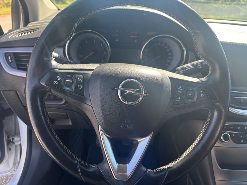 Opel Astra 1,6 CDTi 110 Enjoy Sports Tourer 5d