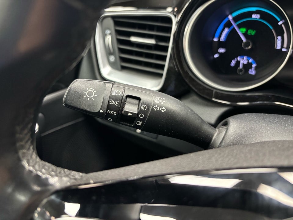 Kia Ceed 1,6 PHEV Prestige SW DCT 5d
