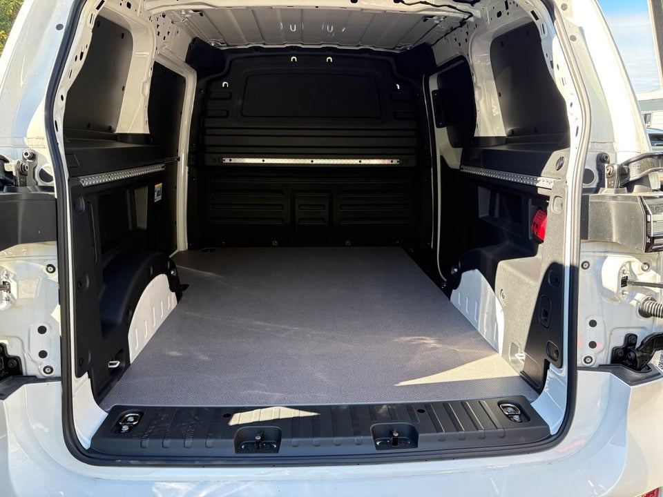 VW ID. Buzz 79 Cargo Pro 4Motion