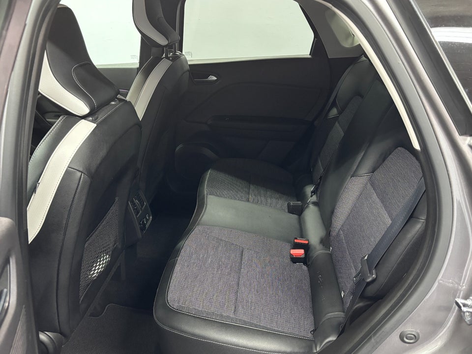 Renault Captur 1,6 E-Tech Intens 5d