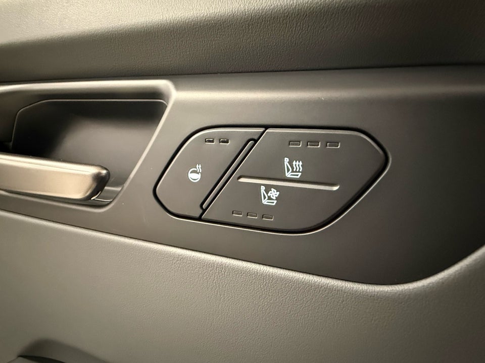 Kia EV9 76 Standard Range Upgrade RWD 7prs 5d