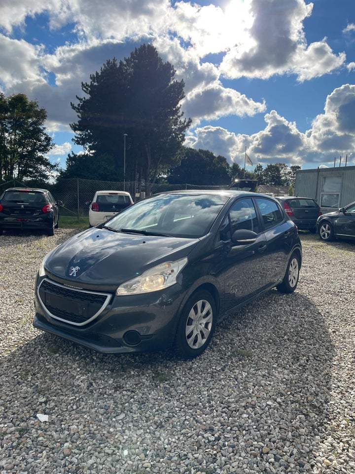 Peugeot 208 1,0 VTi Active+ 5d