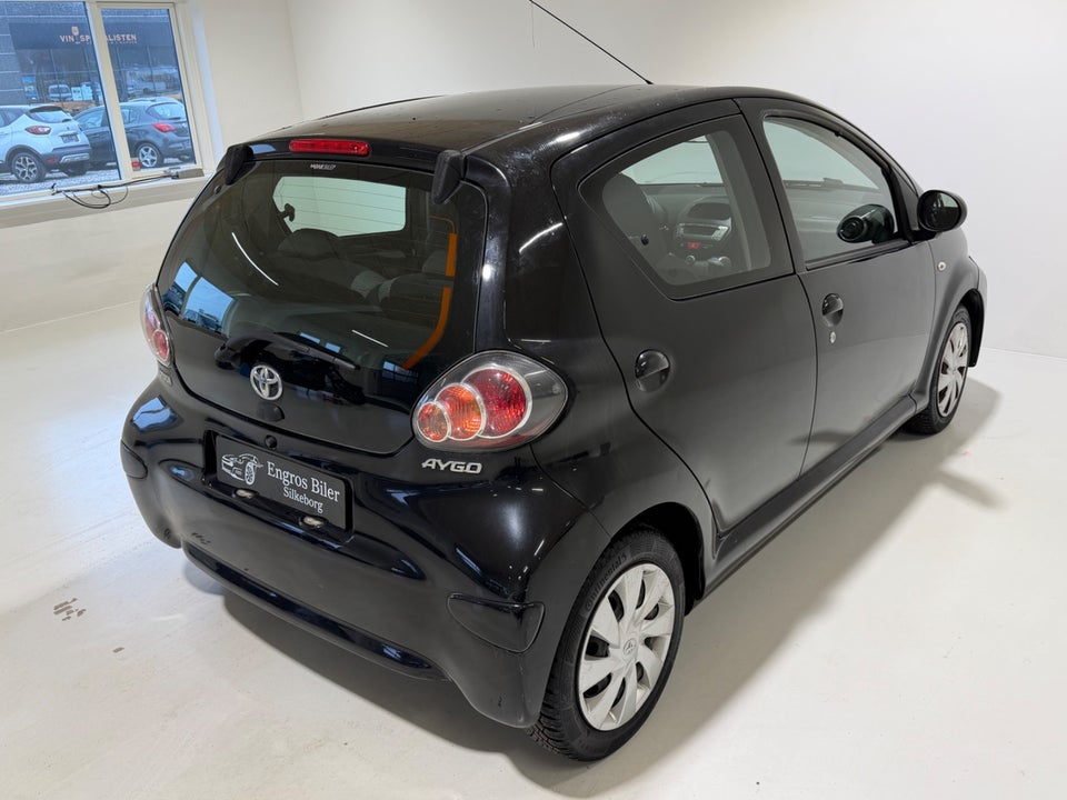 Toyota Aygo 1,0 VVT-i T1 5d