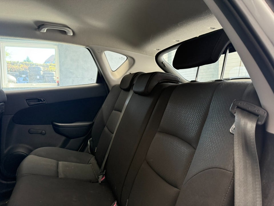 Hyundai i30 1,6 CRDi 90 Comfort 5d