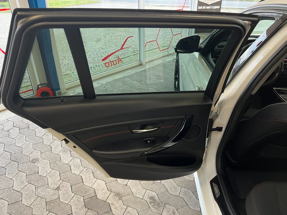 BMW 318d 2,0 Touring Sport Line aut. 5d