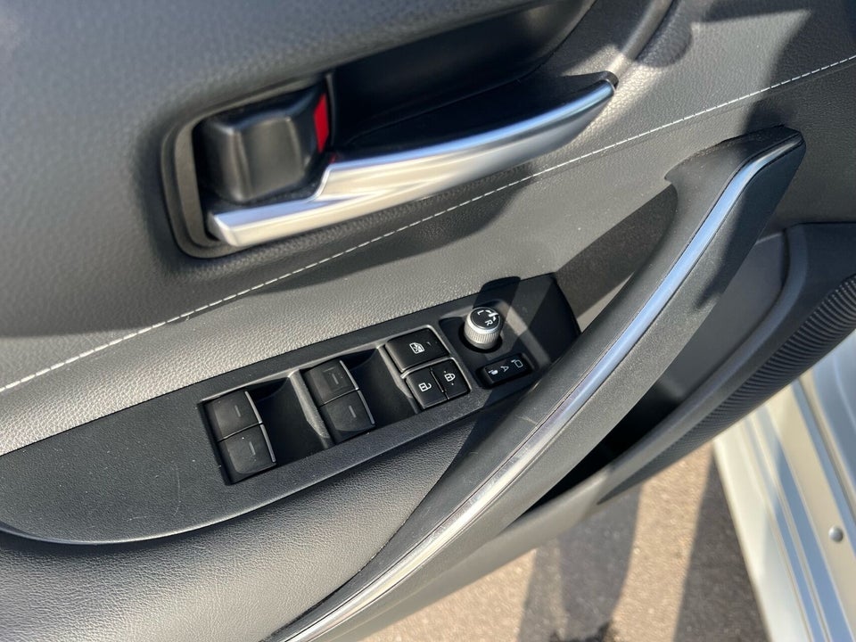 Toyota Corolla 2,0 Hybrid H3 Premium Touring Sports MDS 5d