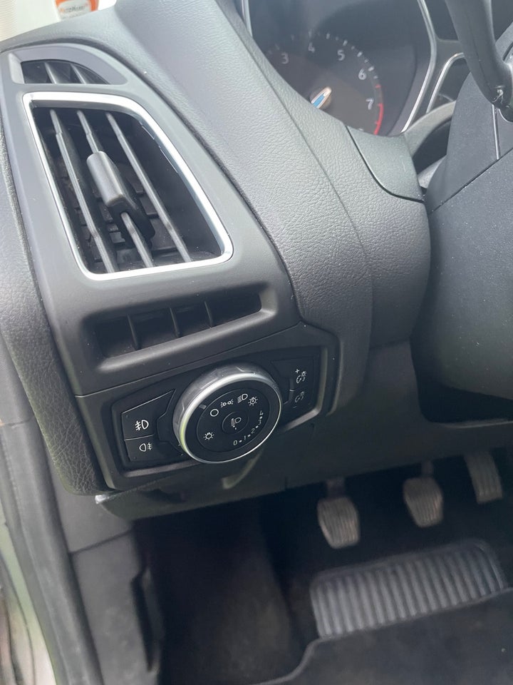 Ford Focus 1,0 SCTi 125 Business 5d