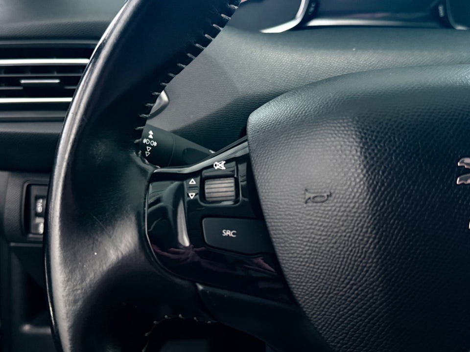 Peugeot 308 1,5 BlueHDi 130 Style 5d