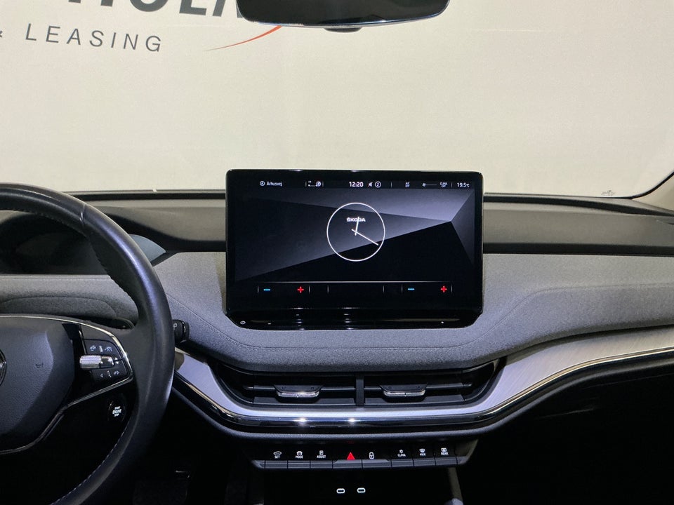 Skoda Enyaq 60 iV Loft 5d