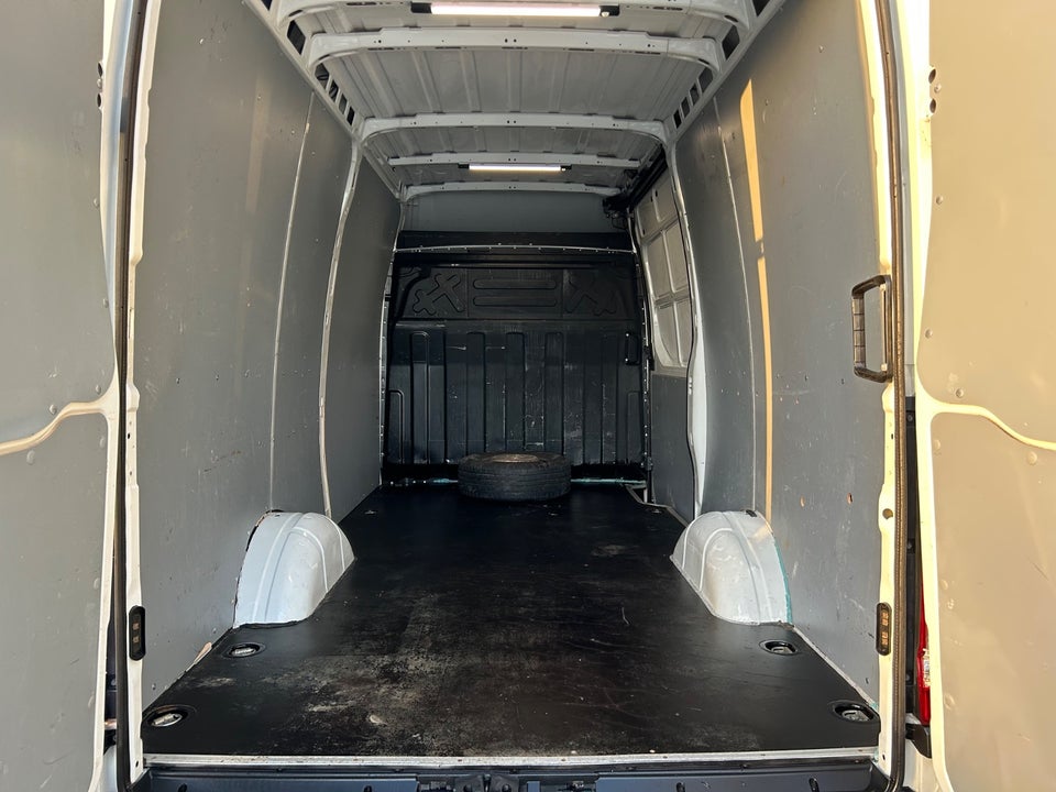 Iveco Daily 3,0 35S21 12m³ Van AG8