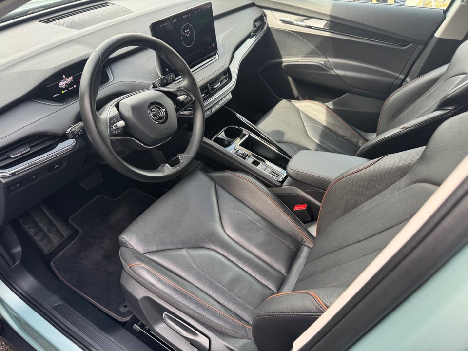 Skoda Enyaq 60 iV Suite 5d