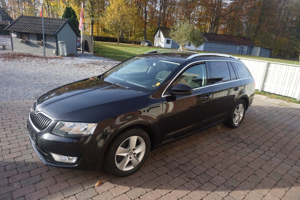 Skoda Octavia 1,4 TSi 140 Elegance Combi 5d