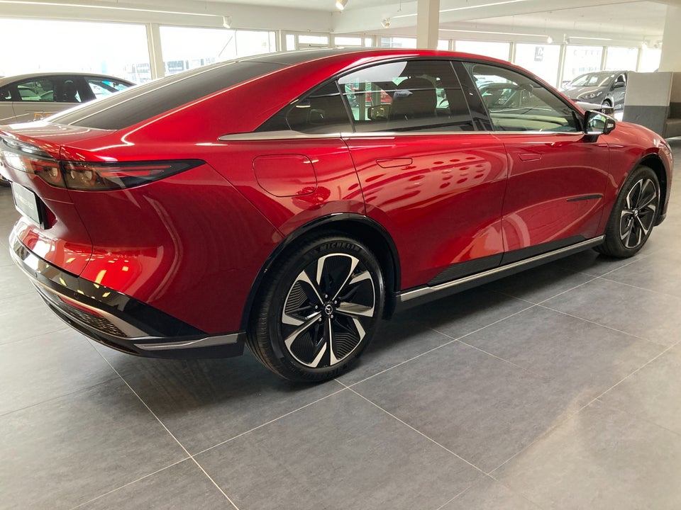 Mazda 6e Takumi 5d