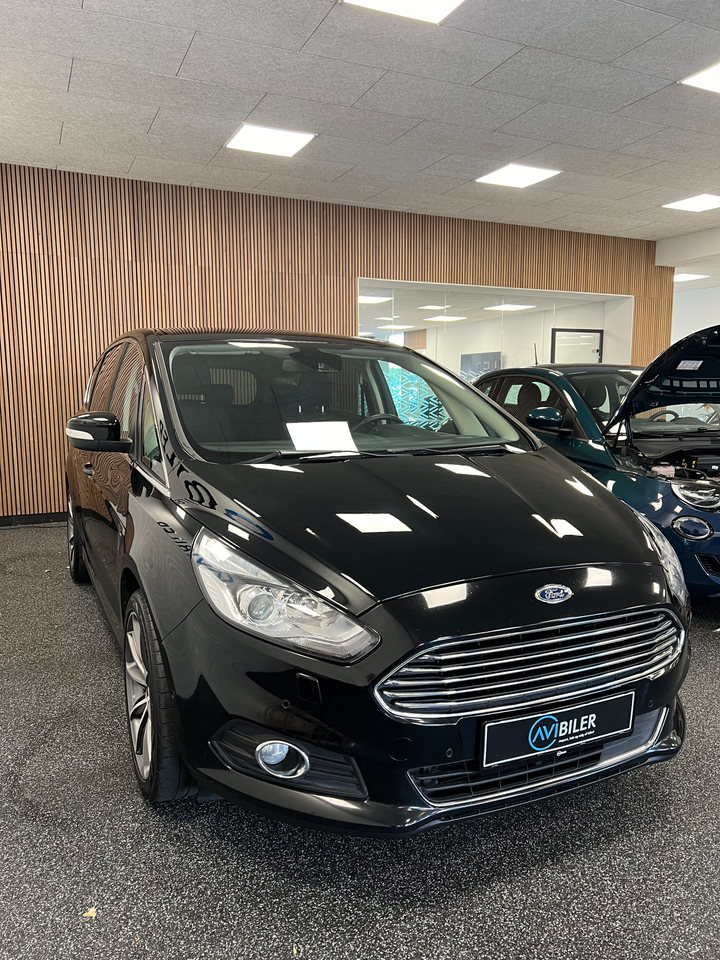 Ford S-MAX 2,0 TDCi 150 Titanium 7prs 5d