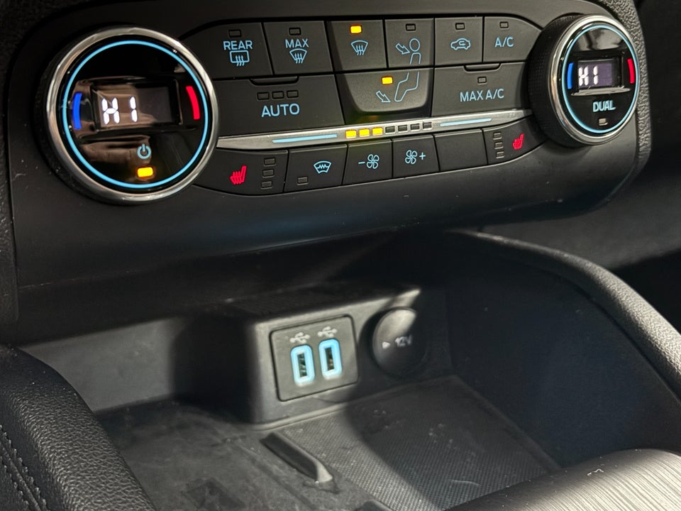 Ford Kuga 2,5 PHEV Titanium CVT 5d