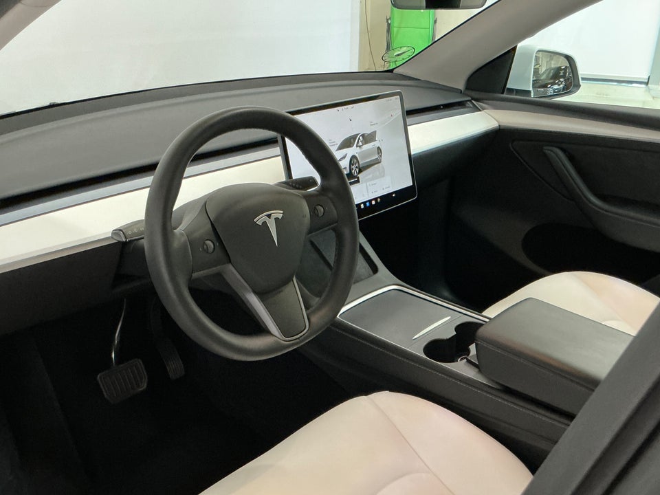Tesla Model Y Long Range AWD 5d