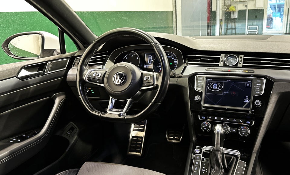 VW Passat 2,0 TDi 190 R-line Variant DSG 5d