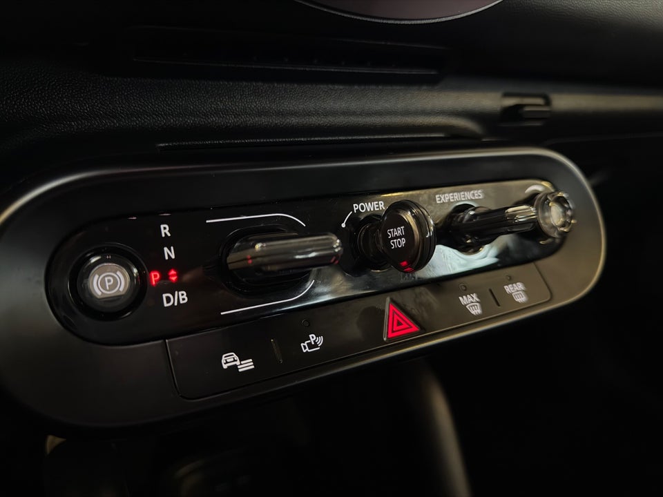 MINI Cooper SE Essential 3d