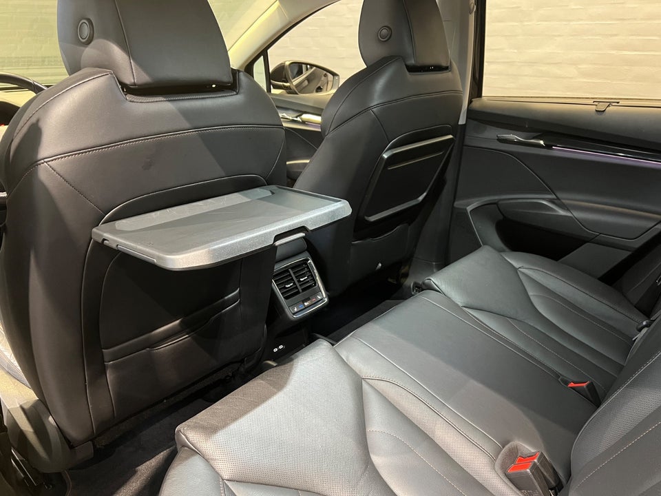 Skoda Enyaq 80 iV Suite 5d