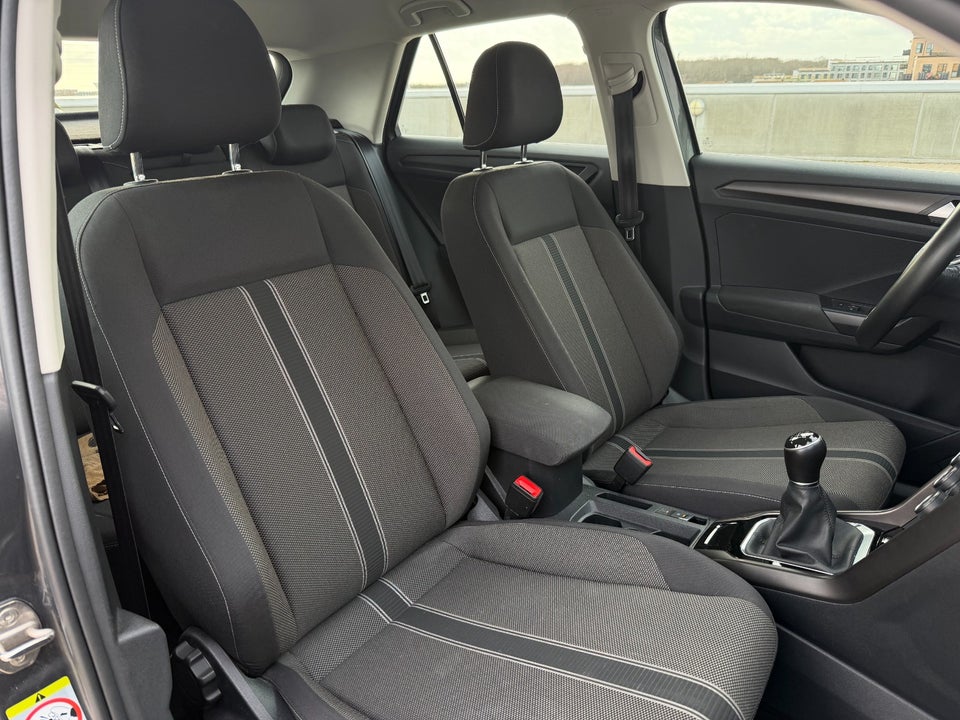 VW T-Roc 1,0 TSi 115 Style 5d