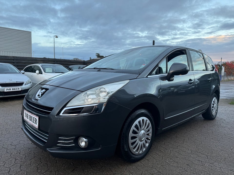 Peugeot 5008 1,6 HDi 110 Premium 7prs 5d