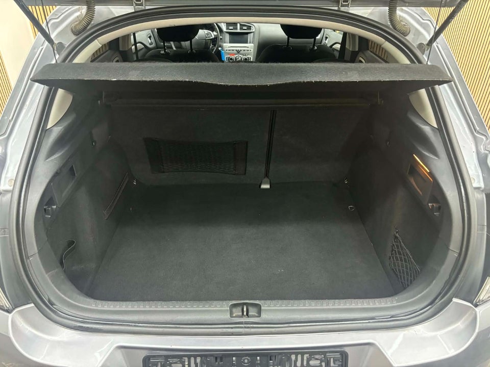 Citroën C4 1,6 BlueHDi 100 Challenge 5d