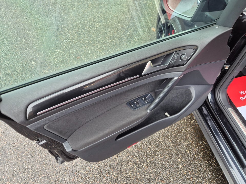 VW Golf VII 2,0 GTi DSG BMT 5d