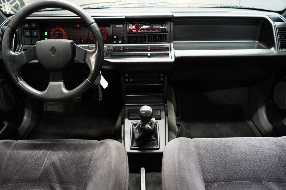 Renault 21 2,0 Turbo 4d