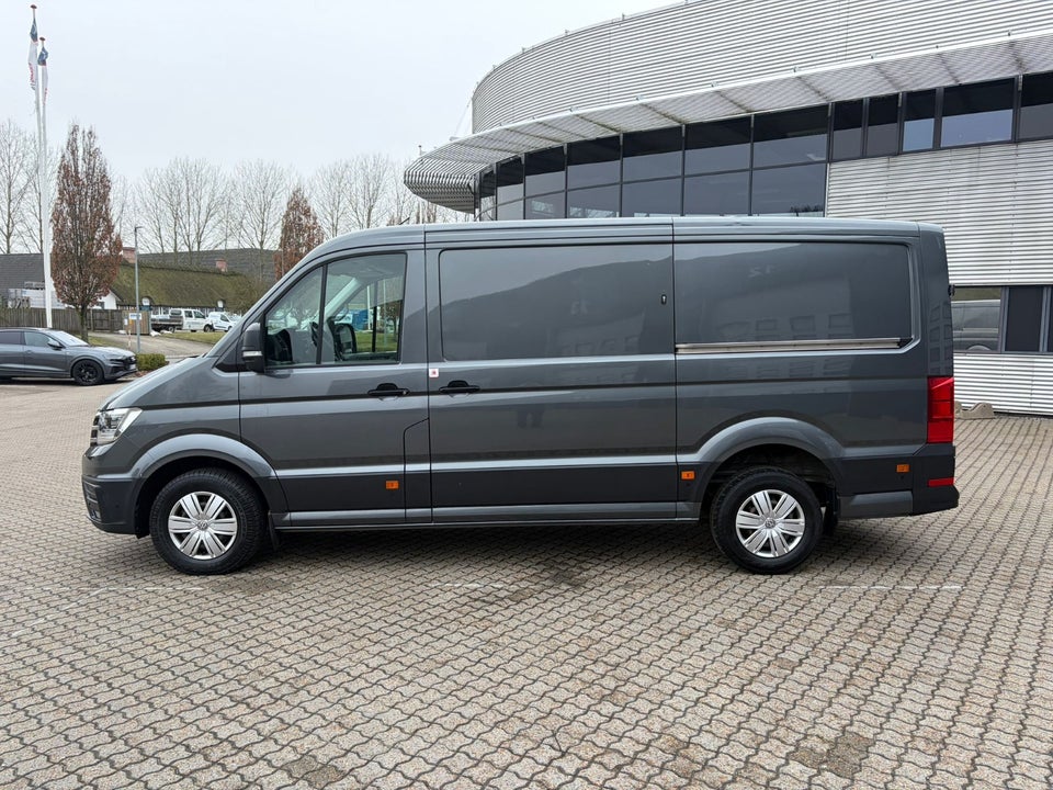 VW Crafter 35 2,0 TDi 177 Kassevogn L3H2 aut.