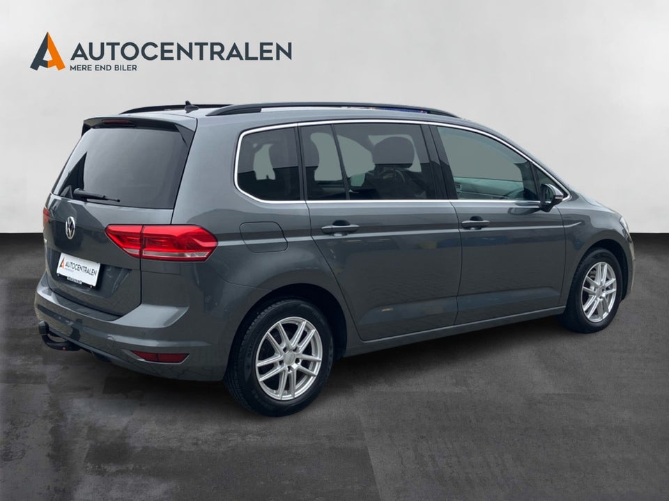 VW Touran 1,6 TDi 115 Comfortline Connect DSG 7prs 5d