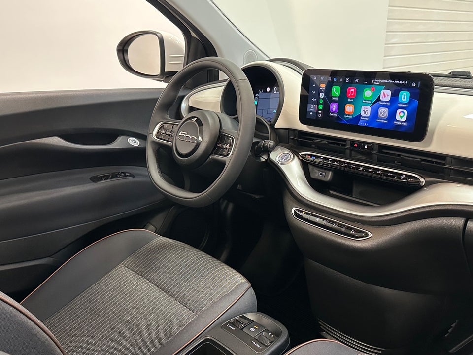 Fiat 500e 42 Icon Cabrio 2d