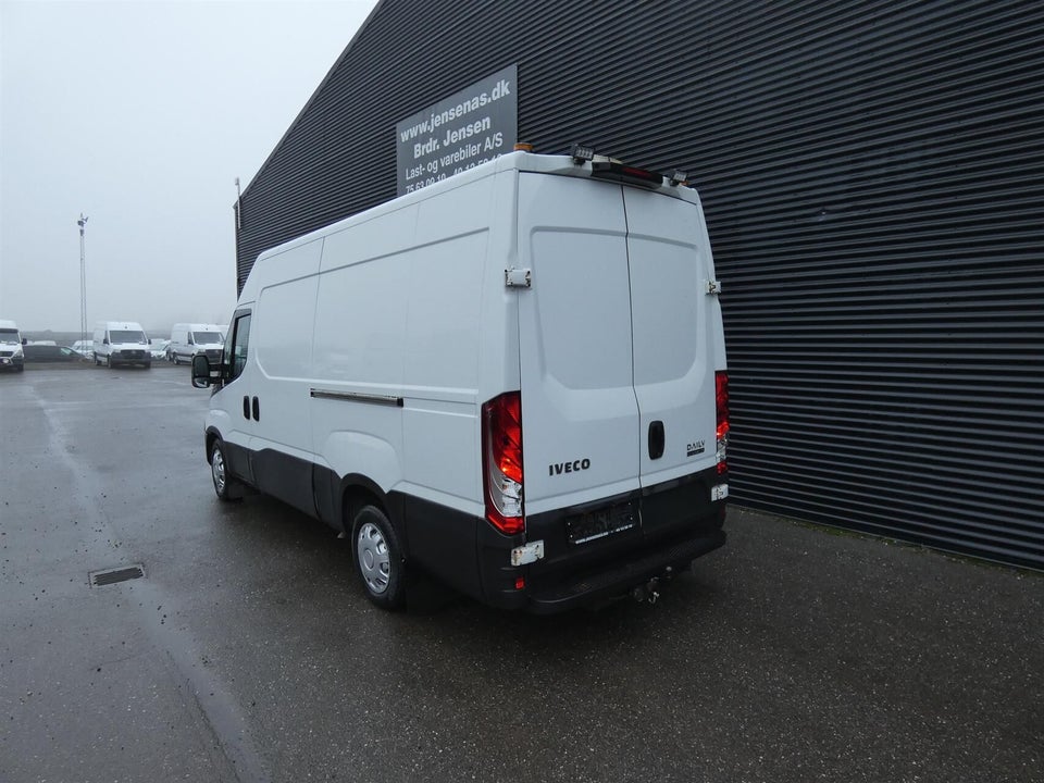 Iveco Daily 2,3 35S16 12m³ Van AG8