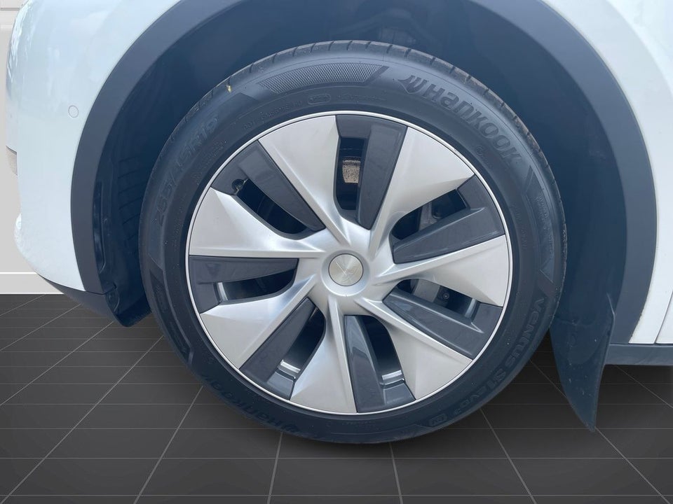 Tesla Model Y Long Range AWD 5d