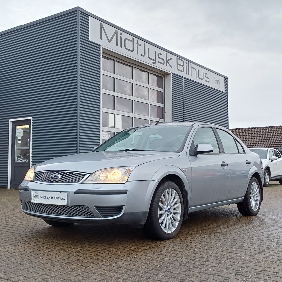 Ford Mondeo 1,8 Ambiente 110 4d