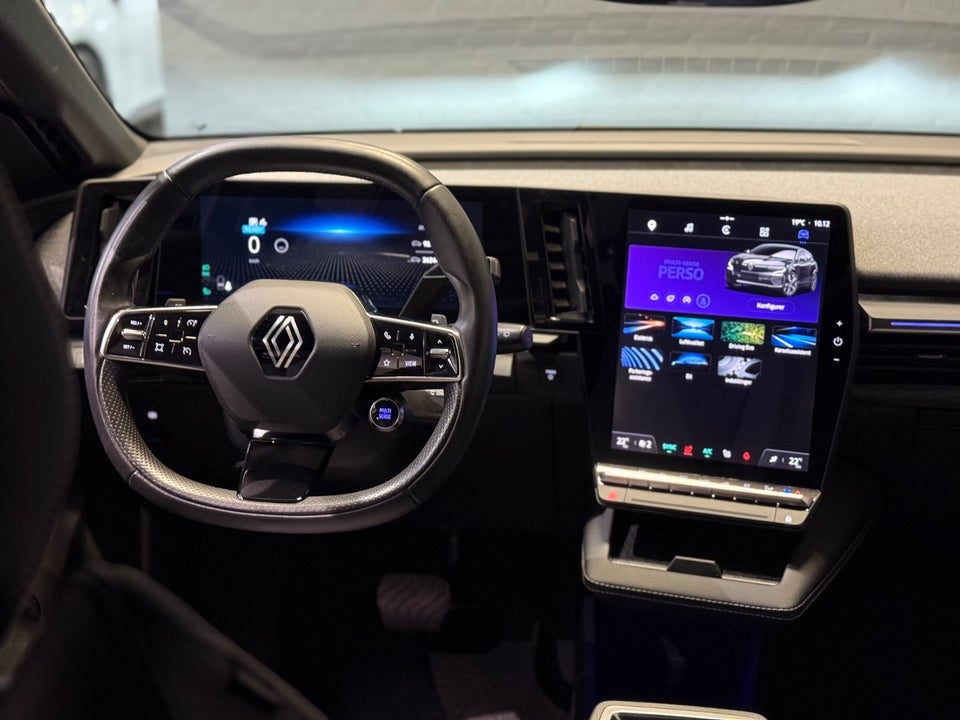 Renault Megane E-Tech 60 Techno 5d