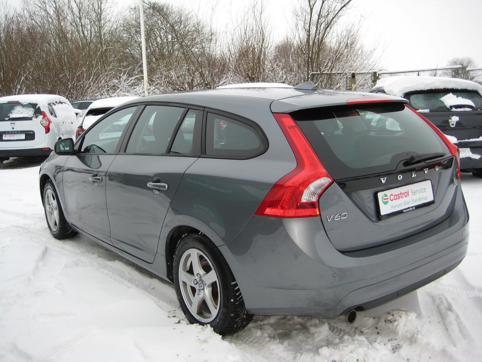 Volvo V60 2,0 D2 120 Kinetic aut. 5d