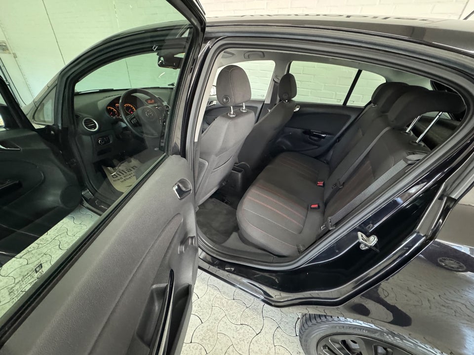 Opel Corsa 1,4 16V Sport 5d