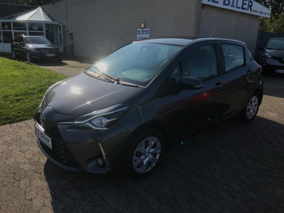 Toyota Yaris 1,0 VVT-i T2 5d