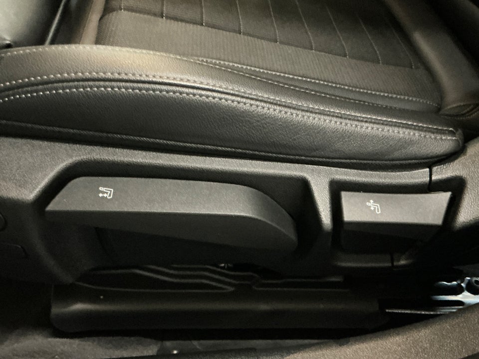 BMW 330e 2,0 Touring Sport Line aut. 5d