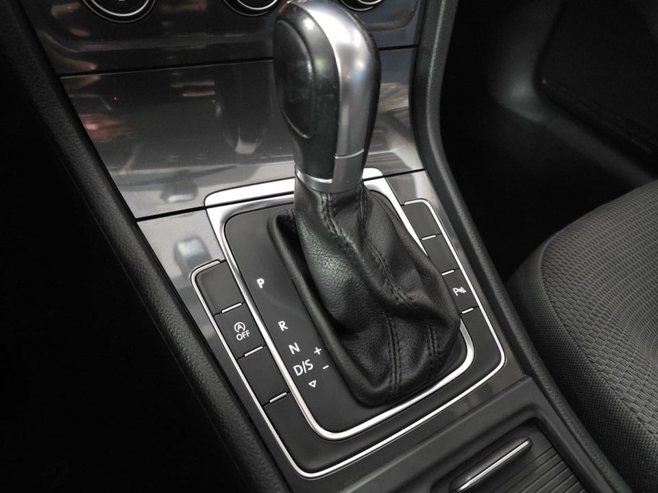 VW Golf VII 1,5 TSi 130 Comfortline Variant DSG 5d