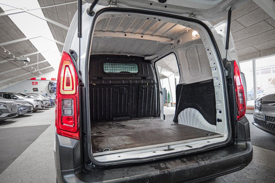 Toyota ProAce City 1,5 D 102 Medium Comfort 4d