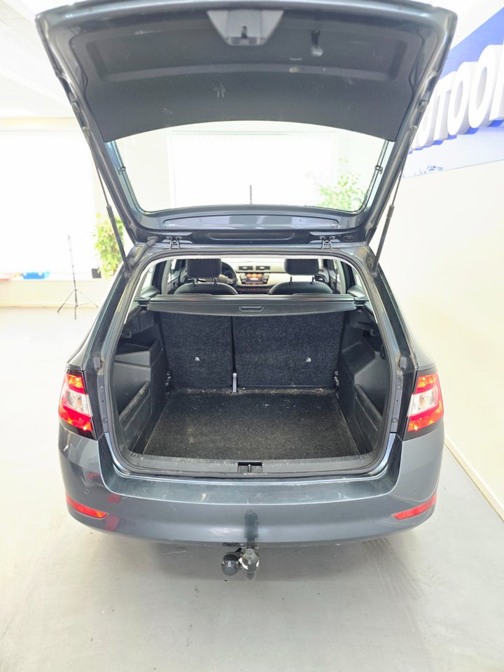 Skoda Fabia 1,0 MPi 60 Ambition Combi 5d
