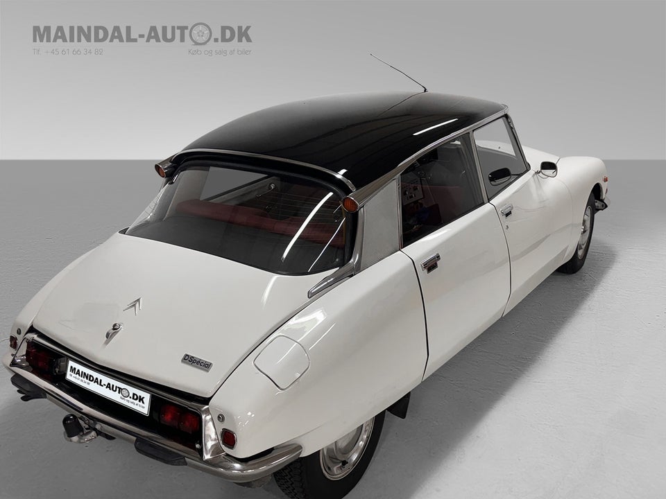 Citroën DS19 1,9 DSpecial 4d