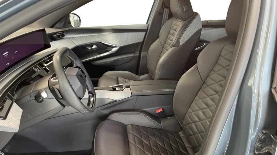 Peugeot e-5008 77 GT 7prs 5d