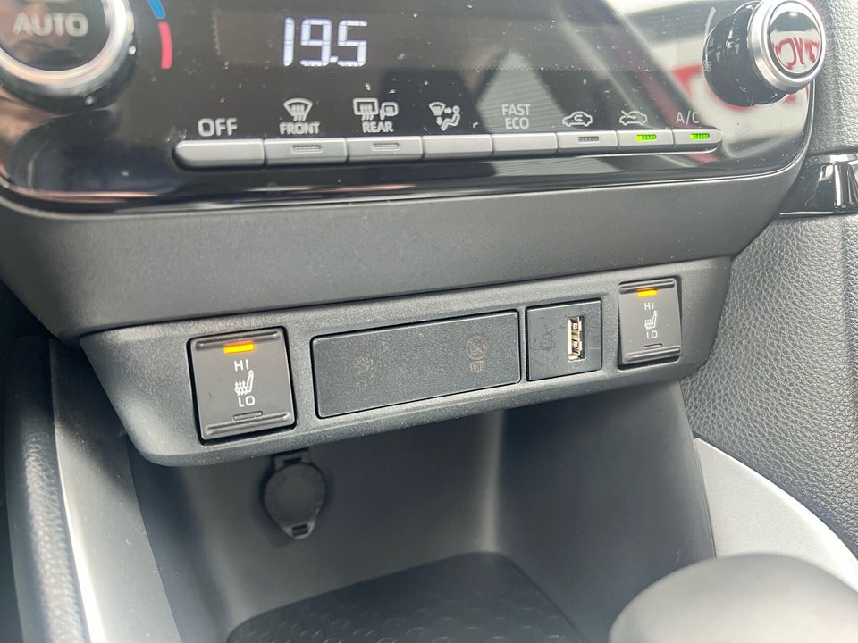 Toyota Yaris 1,5 Hybrid Active Tech e-CVT 5d