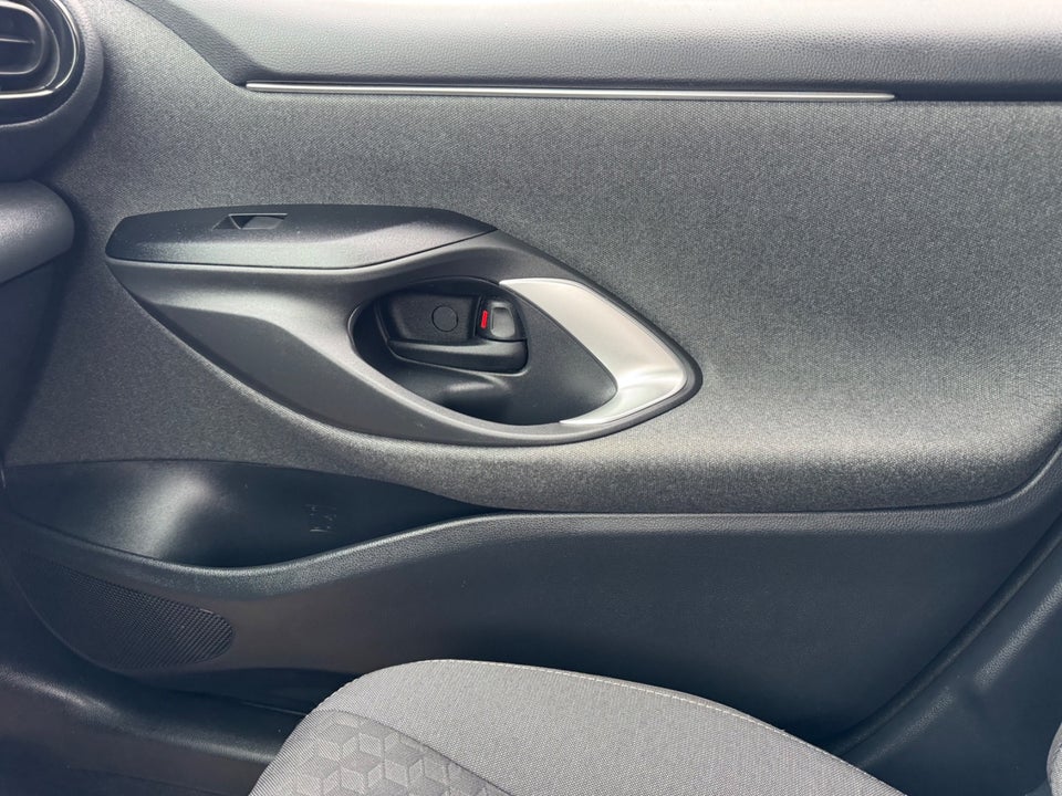 Toyota Yaris 1,5 Hybrid H1 e-CVT 5d