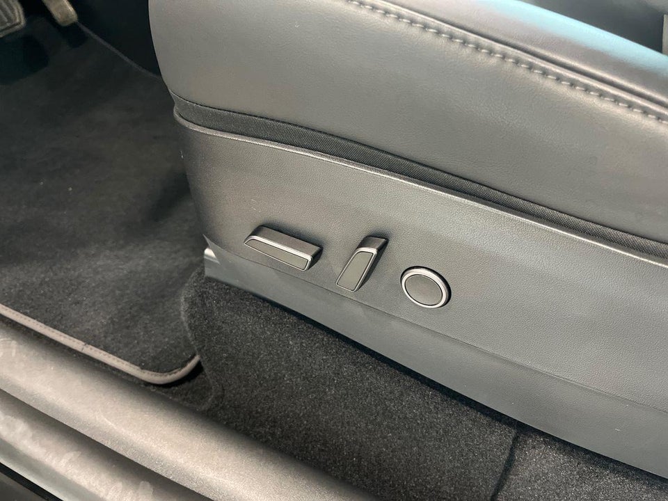 Tesla Model Y RWD 5d
